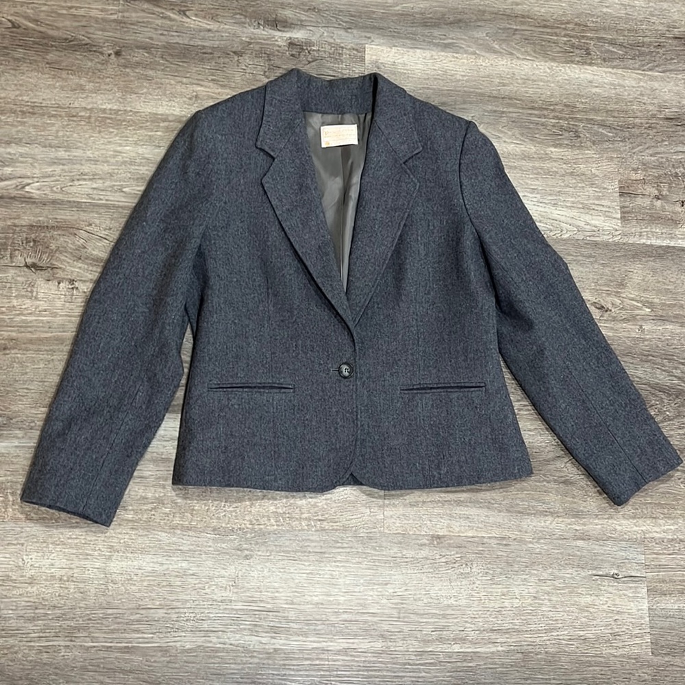 Vintage Pendleton Gray Women’s Blazer 100% Virgin Wool Made in the USA Size 12